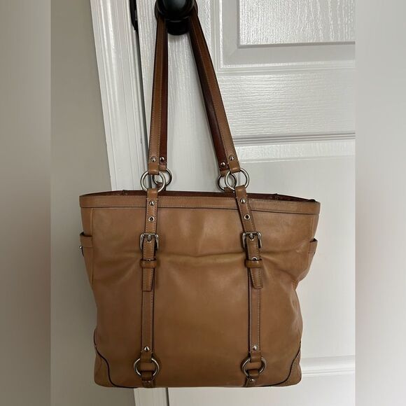 Coach Brown Genuine Leather Shoulder Tote Bag Model Number D0820-F11525 - Picture 3 of 16